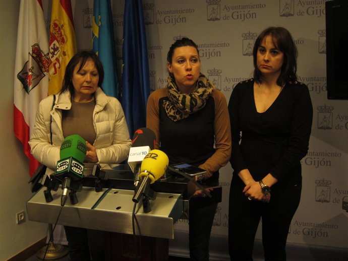 Fernández, Rodríguez y Pérez, en rueda de prensa. 