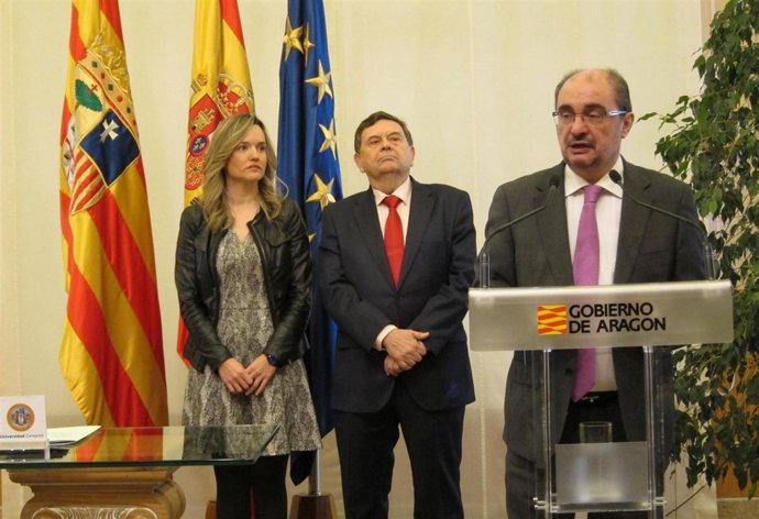 Acto para firmar el acuerdo de financiación Gobierno-UZ hastas 2020