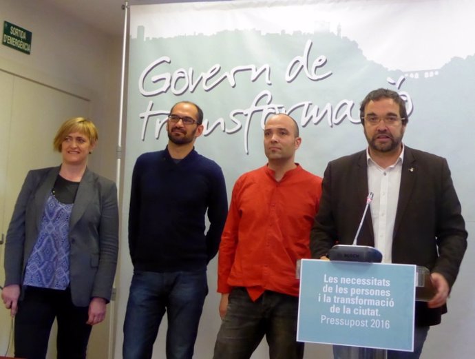 Parte del equipo de gobierno de Sabadell, con el alcalde Juli Fernàndez