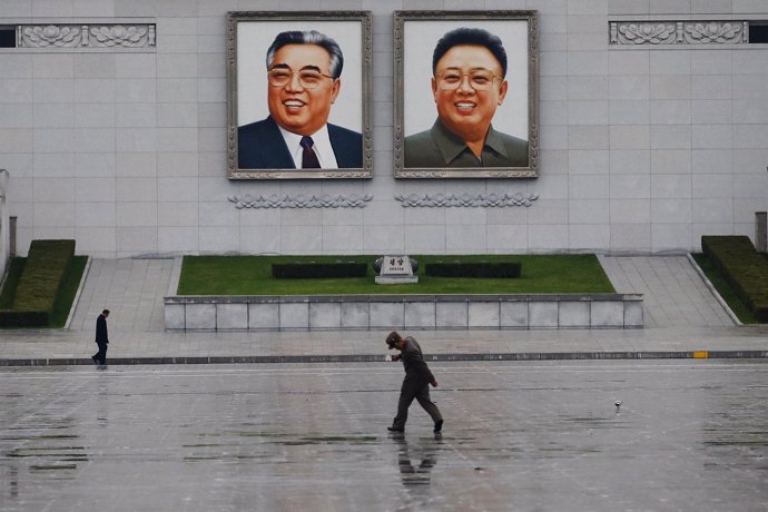 Retratos de Kim Jong Sung y de su hijo, Kim Jong Il