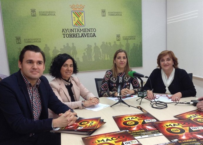 Presentación de la función de 'El mago de Oz' a beneficio de AMAT