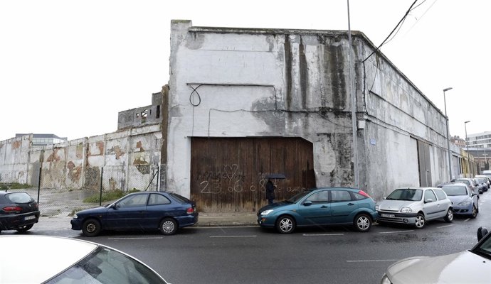 Nave declarada en ruina en el Barrio Pesquero