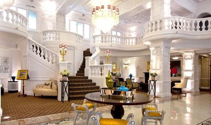 Hotel St. Ermin's