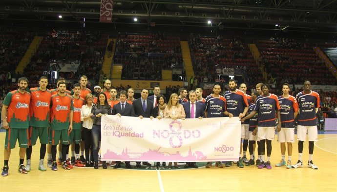 Partido de baloncesto en Sevilla dedicado a las mujeres