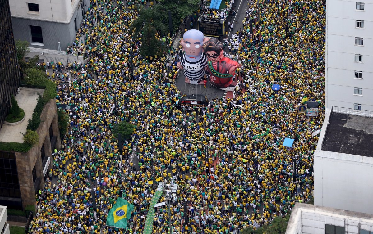 En Imágenes Las Marchas Contra Rousseff Y Lula Inundan Brasil 9262