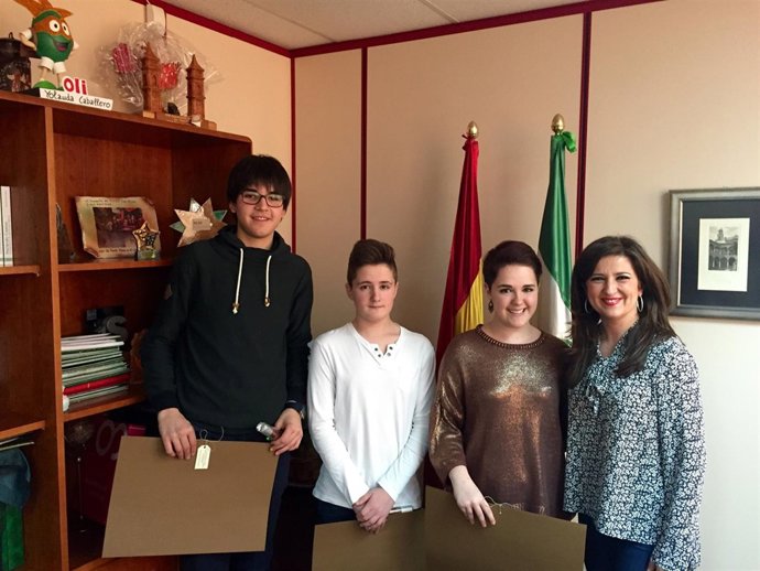 Caballero con los alumnos jiennenses de 'Talentos'