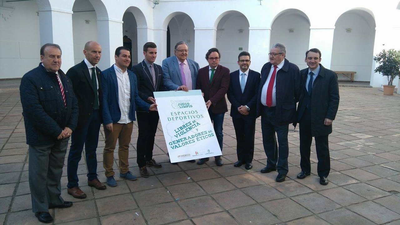 Representantes de las instituciones durante la presentación del proyecto