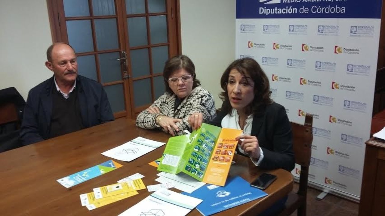 Pozuelo (dcha.) durante la presentación de la campaña