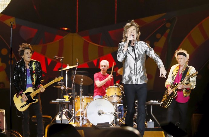 British veteran rockers The Rolling Stones singer Mick Jagger sings next to band