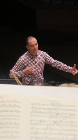 Rossen Milanov durante el ensayo