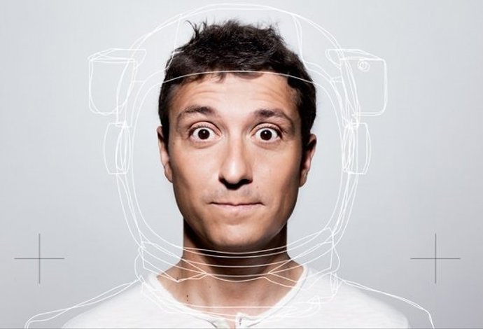 Nacho Diago presenta 'Viaje a la Luna' en el Teatro Talia