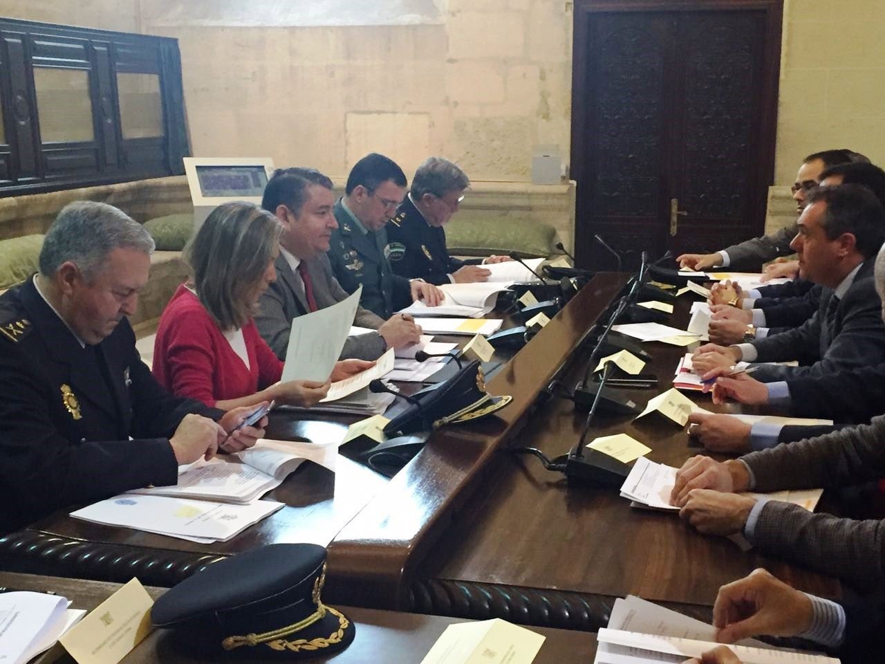 Junta local de seguridad de Sevilla.