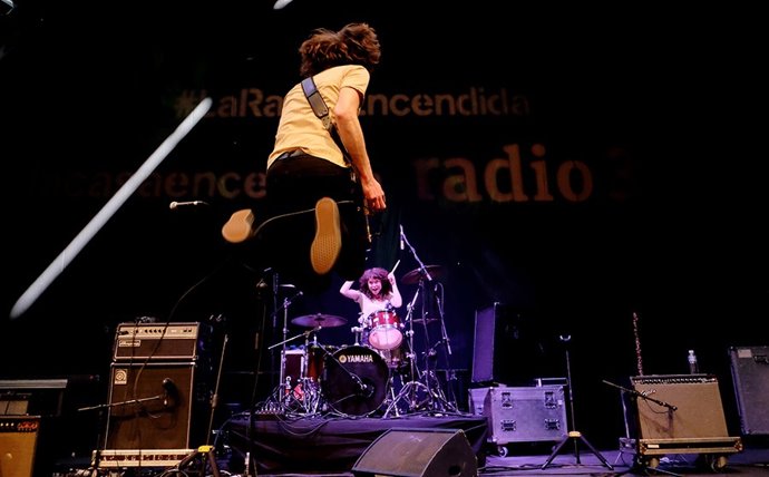 La Radio Encendida 2016: Niña Coyote y chico tornado