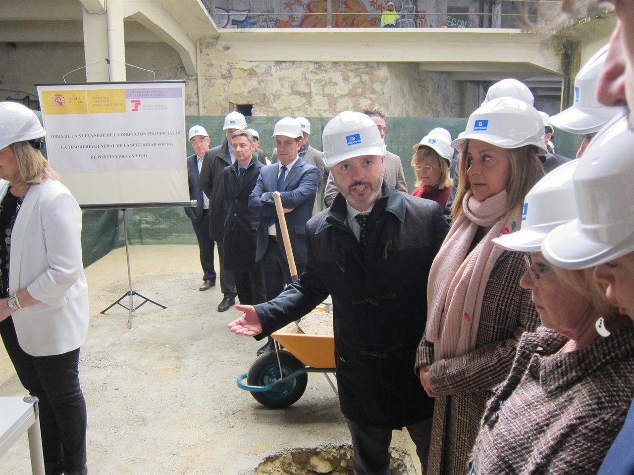 Tensión en un acto en Vigo entre protocolo de Báñez y Ayuntamiento