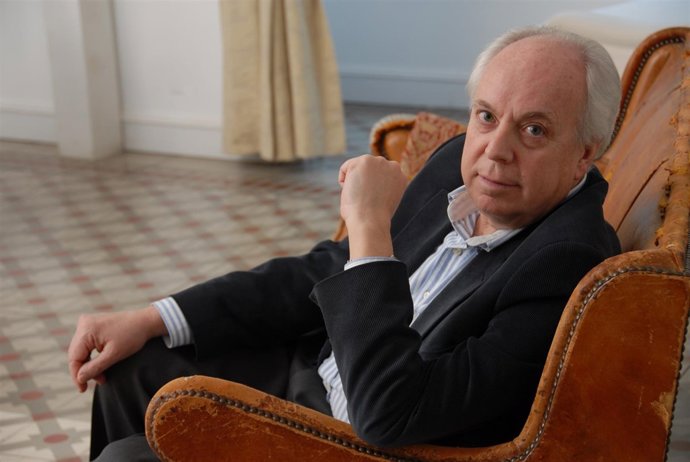 El escritor Eduardo Mendicutti presenta 'Furias divinas'