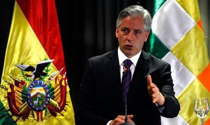 El viepresidente boliviano vincula a Gabriela Zapata con líderes de la oposición