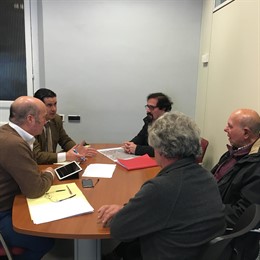 Reunión de los populares con los vecinos de Cayés. 