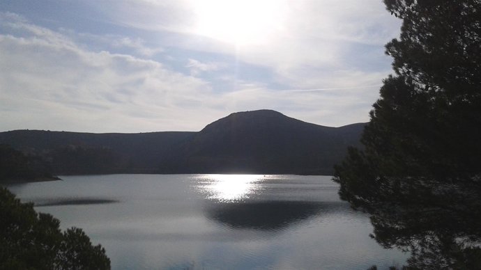Uno de los embalses de la Cuenca del Ebro