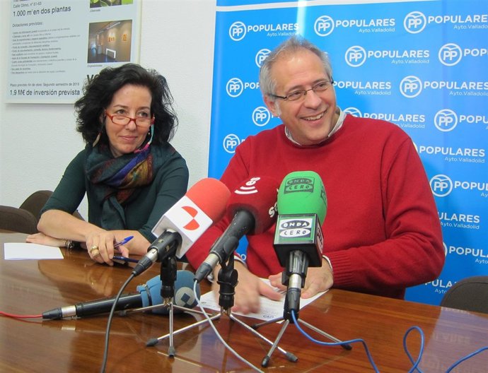 Mercedes Cantalapiedra y José Antonio Martínez Bermejo en rueda de prensa