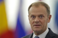 Tusk admite que falta "reequilibrar" y dar garantías legales al acuerdo para deportar refugiados a Turquía