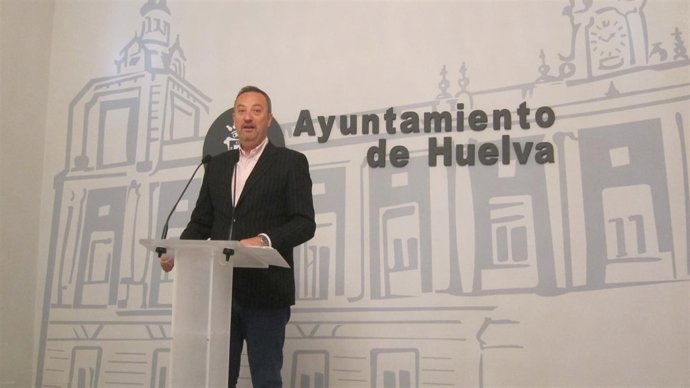 El portavoz del equipo de gobierno en el Ayuntamiento de Huelva, Manuel Gómez.