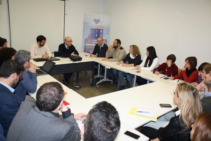  Carmona (Izda.) Durante El Encuentro Con Los Técnicos De Los Ayuntamientos