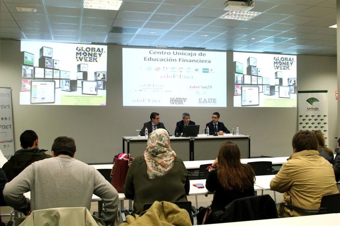 Celebración en Unicaja de la iniciativa de educación financiera Money Week