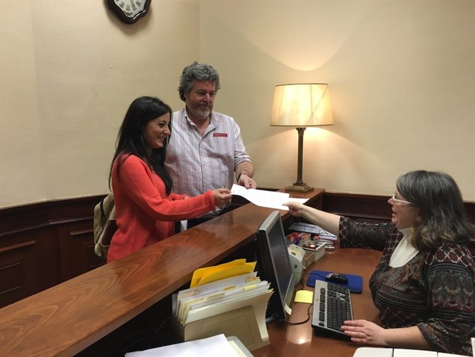 Isabel Franco y Juatxo López de Uralde piden la comparecencia de García Tejerina