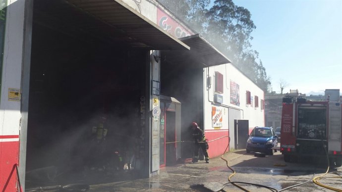 Incendio en un taller de Unquera