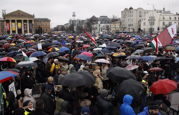 Manifestación en Budapest en contra de la reforma educativa