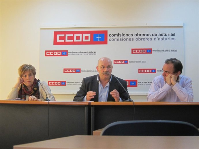 Maximina Fernández (FETE-UGT), Enrique Fernández (CCOO) y José Rubio (ANPE)