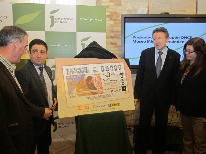 Presentación del cupón del I aniversario del Museo Miguel Hernández
