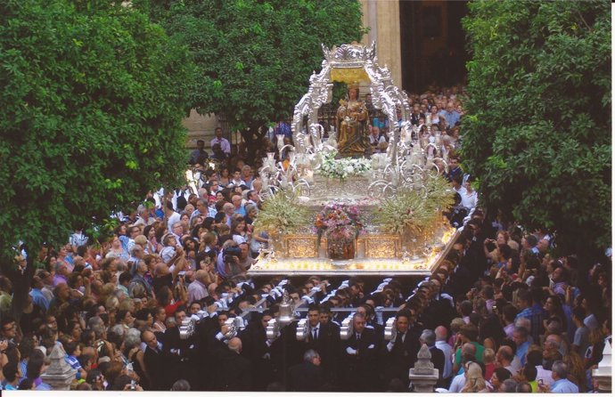 Virgen de la Victoria en procesión