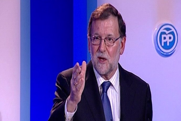 Rajoy advierte de riesgos de incertidumbre política
