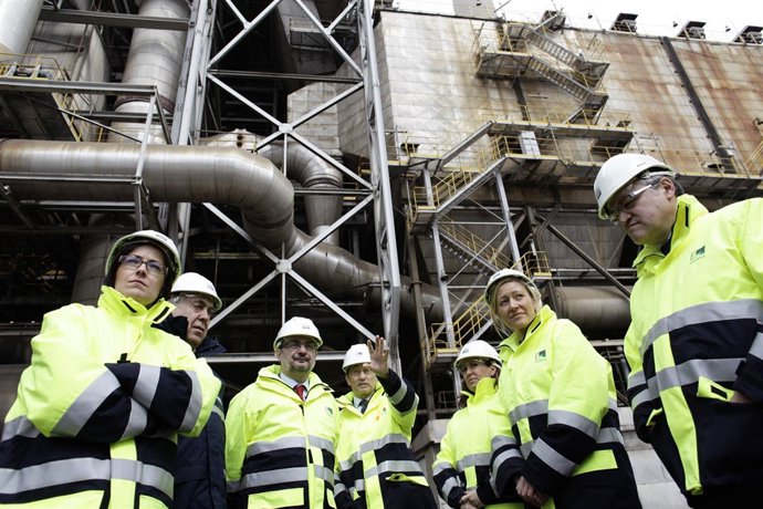 Lambán, en su visita a la central térmica