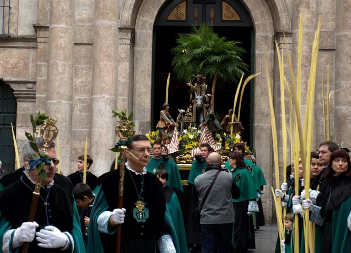 La Borriquilla sale de la Iglesia de la Vera Cruz