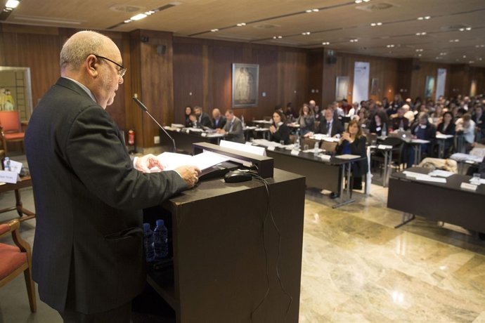 El consejero de Economía, Hacienda y Empleo en la reunión del programa Interreg