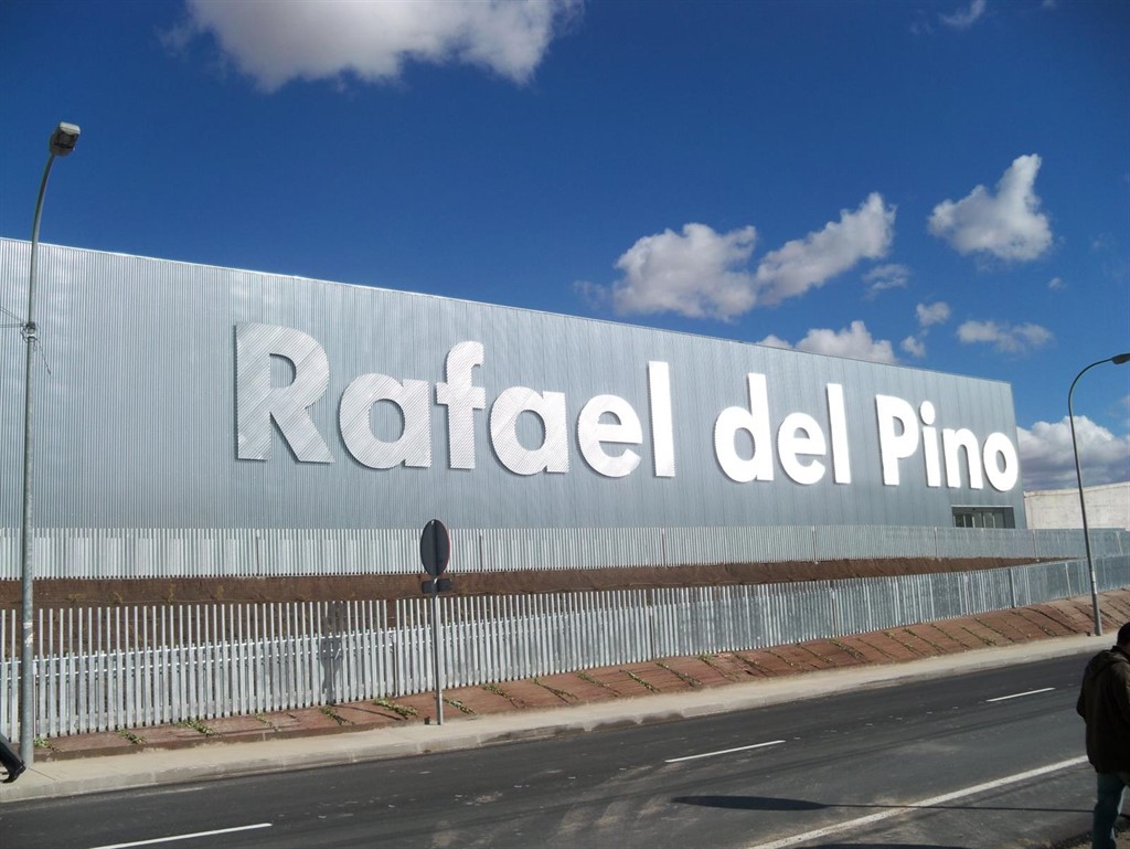 El complejo polideportivo 'Rafael del Pino' se inaugurará en abril El complejo polideportivo 'Rafael del Pino' se inaugurará en abril