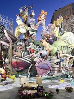 La Falla Cuba Literato-Azorín da la sorporesa y se corona como mejor falla 2016