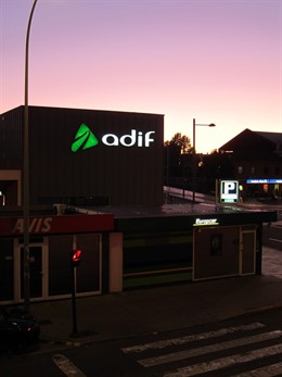 Estación De Adif En León