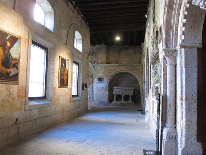. Interior De La Catedral De Salamanca