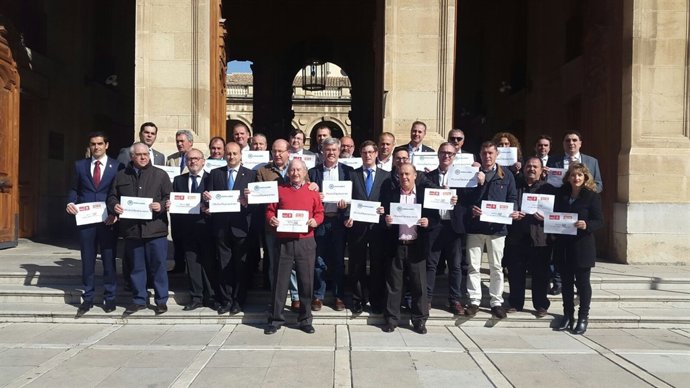 Lectura de la declaración del PP en defensa de las diputaciones