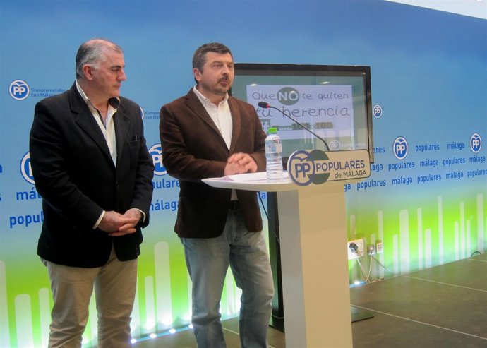 El vicesecretario de Coordinación del PP-A, Toni Martín en Máalga