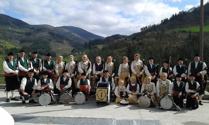 Banda de Gaitas El Penedón. 
