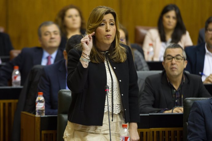 Susana Díaz responde en la sesión de control al gobierno del Parlamento andaluz