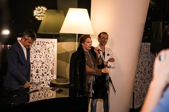 Angel Asién, Estrella Morente y Alex Rodriguez en la presentación de la muestra.