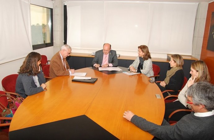 El pte.De la Fund.J.Molins, J.Molins, y el rector de la UIC, X.Gil