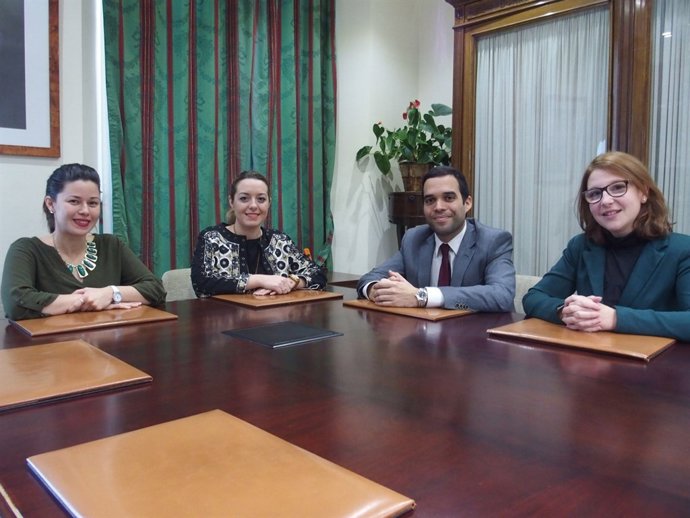 Cabrera (IAJ) con Asociación de Jóvenes Abogados de Málaga