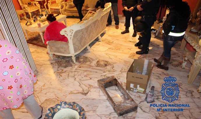 Desmantelado punto negro de venta de drogas en Valencia