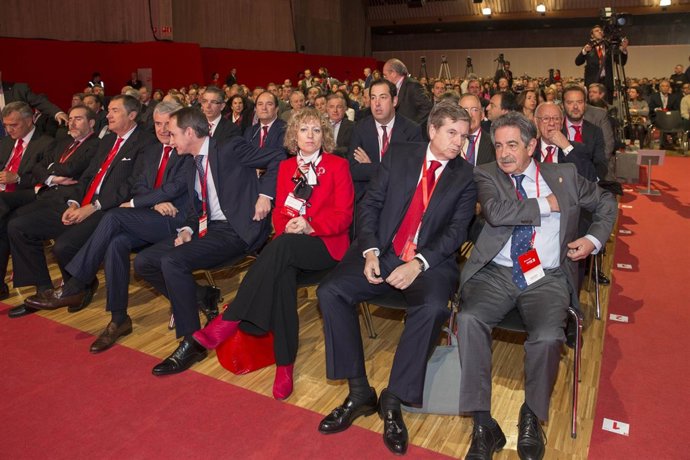 Revilla y Díaz Tezanos en la Junta de Accionistas del Santander